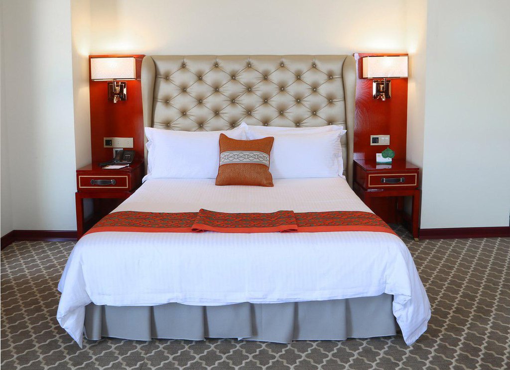 kourosh-grand-hyatt-hotel (4).jpg